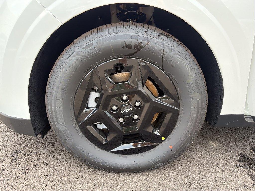 New 2027 Kia Carnival FWD image 24