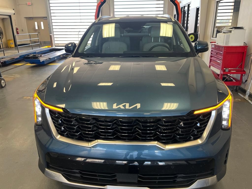 Used 2025 Kia Sorento EX AWD/4WD image 10