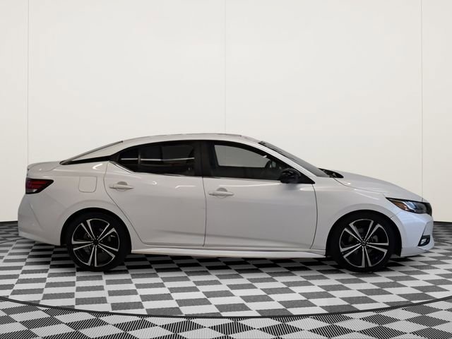 Used 2020 Nissan Sentra SR w/ Premium Package image 2
