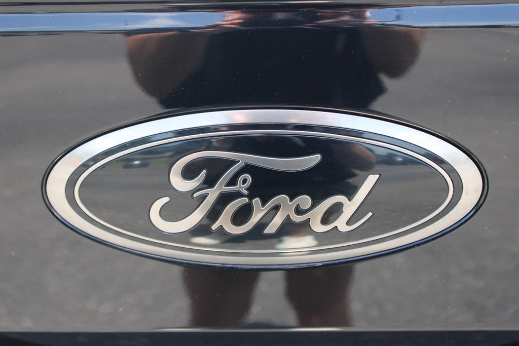 Used 2020 Ford F150 XLT w/ Equipment Group 302A Luxury AWD/4WD image 19