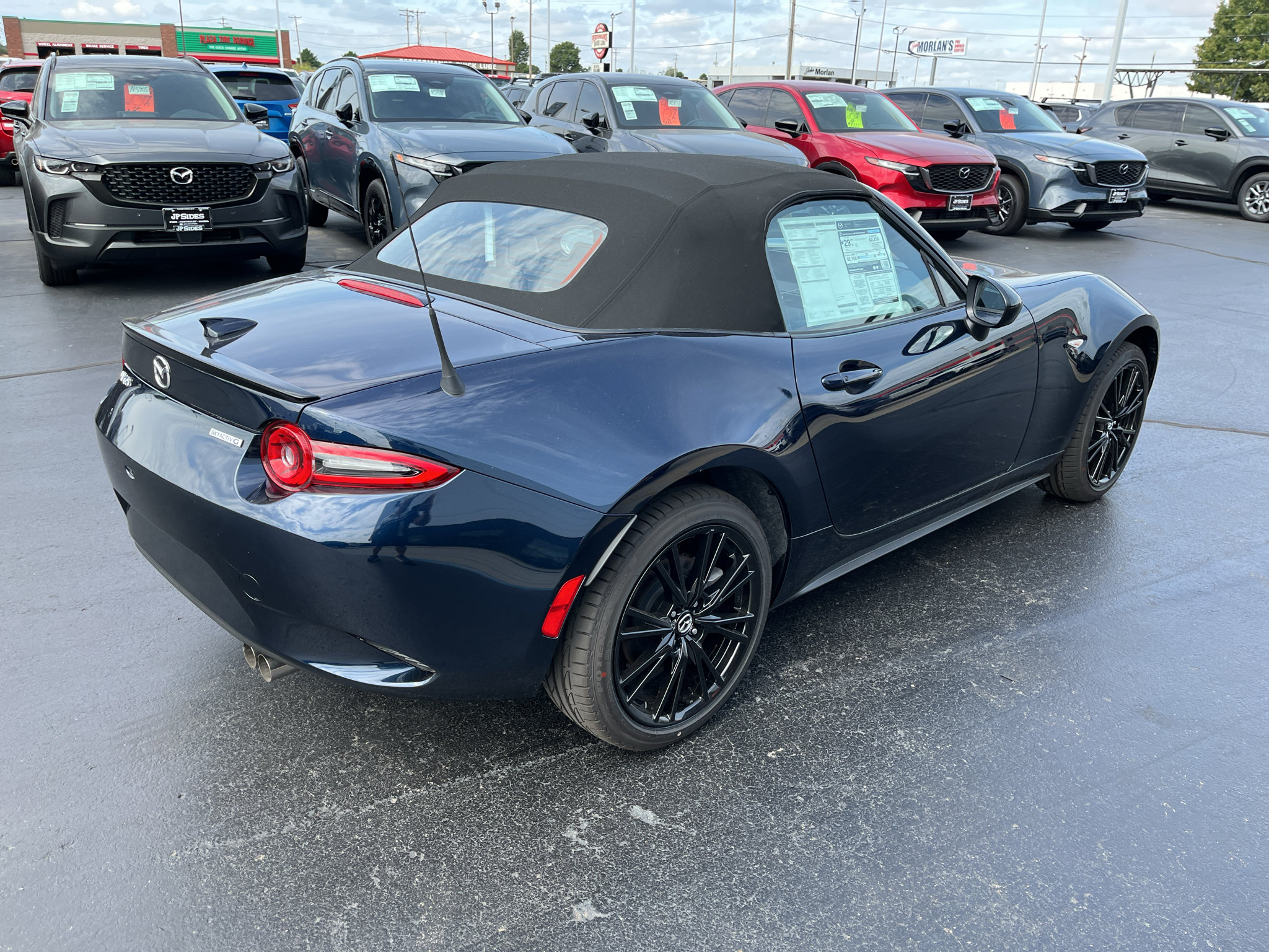 New 2026 MAZDA MX-5 Miata Club w/ Weather Package RWD image 9