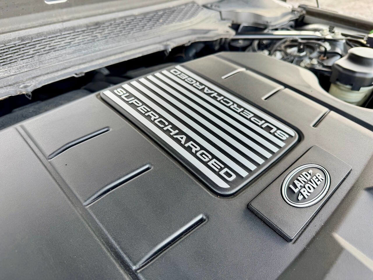 Used 2016 Land Rover Range Rover Sport Supercharged image 12