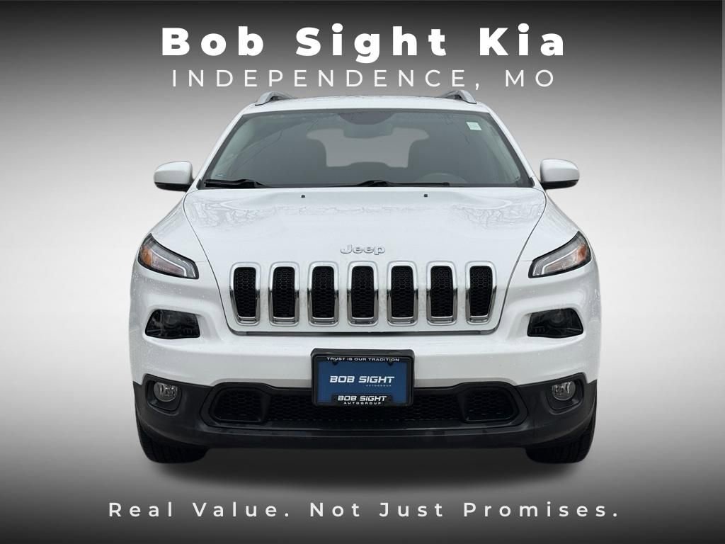 Used 2018 Jeep Cherokee Latitude Plus w/ Comfort/Convenience Group image 10
