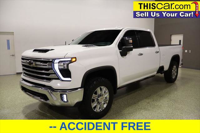 Used 2024 Chevrolet Silverado 3500 LTZ w/ LTZ Texas Edition image 3