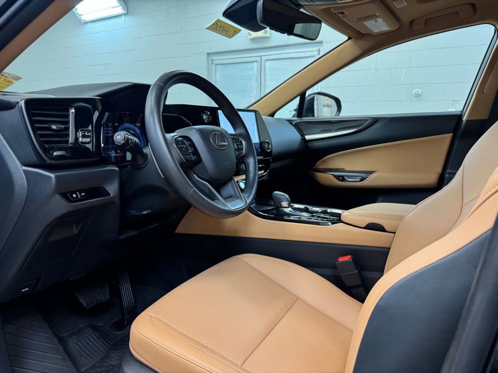 Used 2023 Lexus NX 350h 350h Base w/ Towing Package (2000 Lbs) image 12