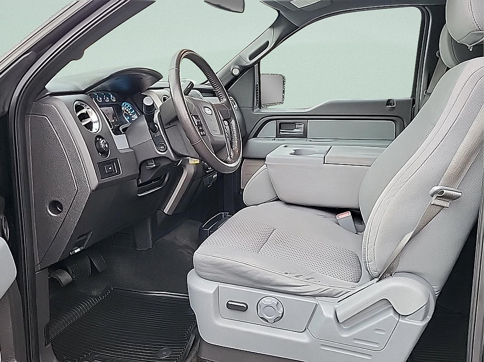 Used 2014 Ford F150 XLT w/ Equipment Group 302A Luxury AWD/4WD image 13