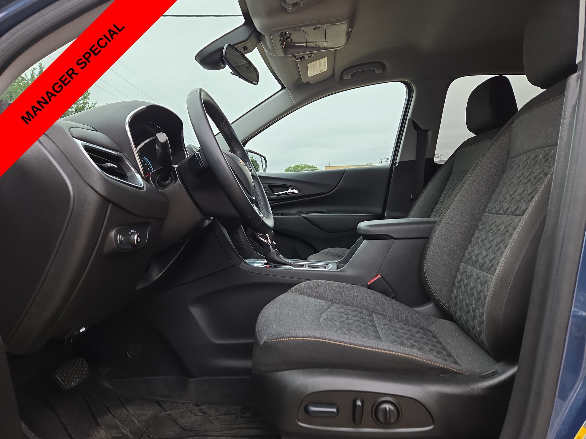 Used 2024 Chevrolet Equinox LT w/ LPO, Floor Liner Package FWD image 16
