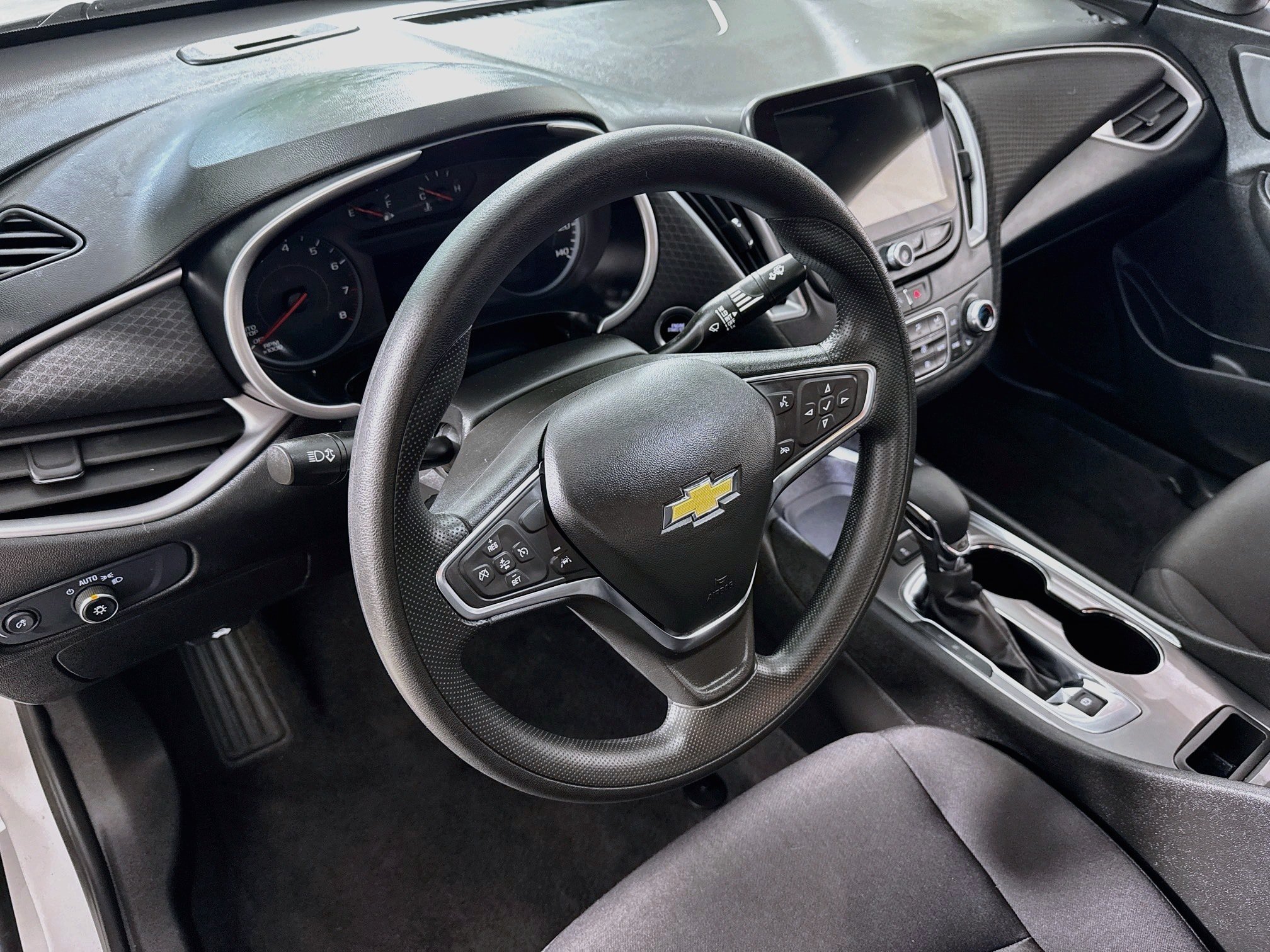 Used 2025 Chevrolet Malibu LT FWD image 12