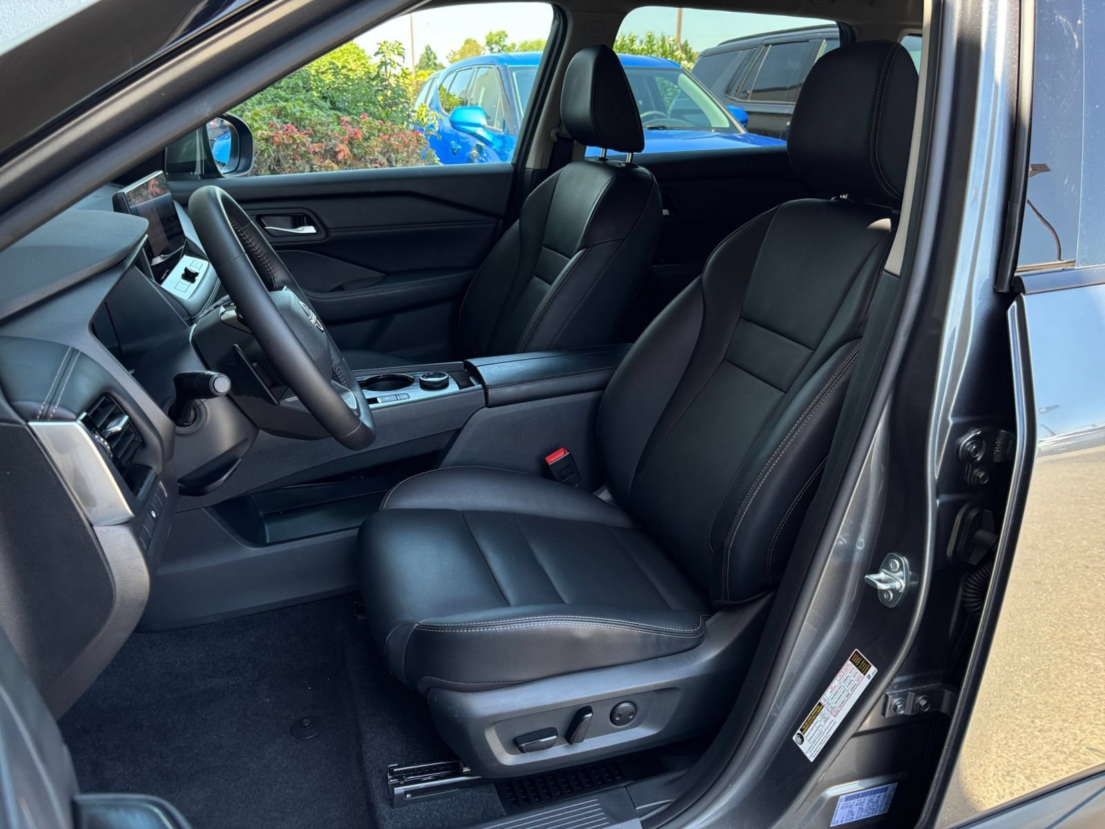 Used 2026 Nissan Rogue SL AWD/4WD image 39