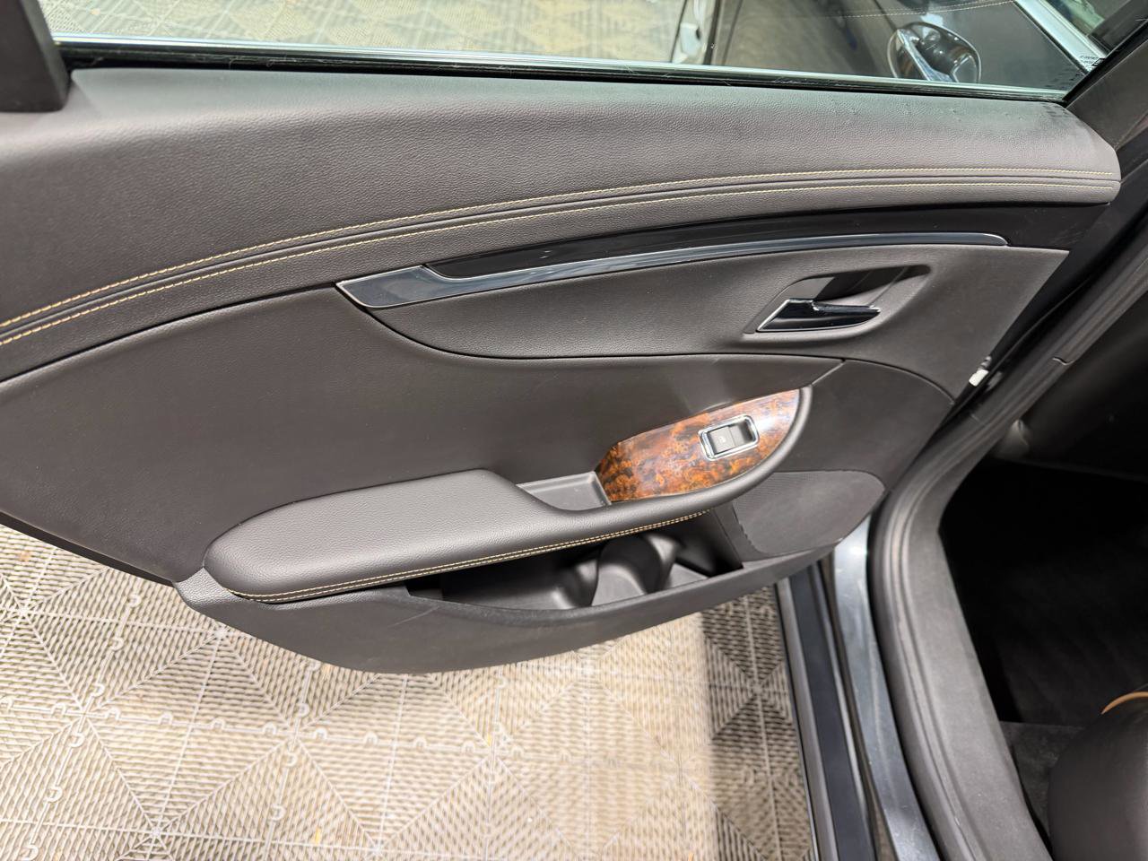 Used 2015 Chevrolet Impala LTZ image 21