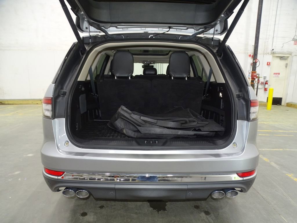 Used 2020 Lincoln Aviator Reserve w/ Equipment Group 202A image 17
