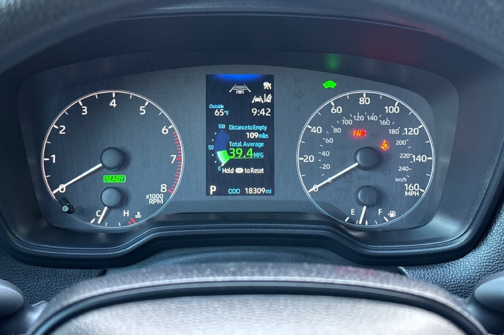 Certified 2025 Toyota Corolla Cross AWD Hybrid image 23