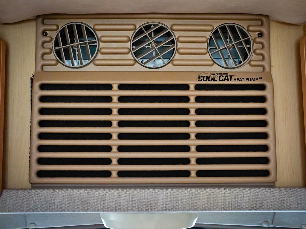 Used 2006 Chevrolet Express 3500 Extended w/ Power and Light Package image 33