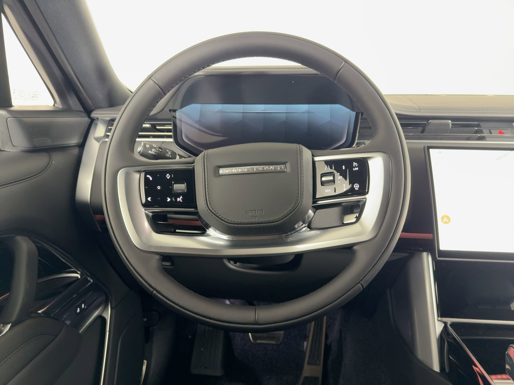 New 2026 Land Rover Range Rover Long Wheelbase SE AWD/4WD image 16