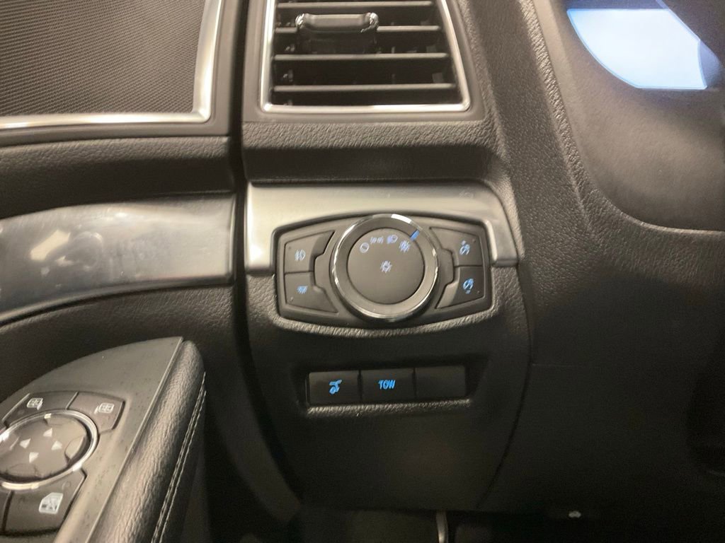 Used 2017 Ford Explorer Limited w/ Equipment Group 301A image 12