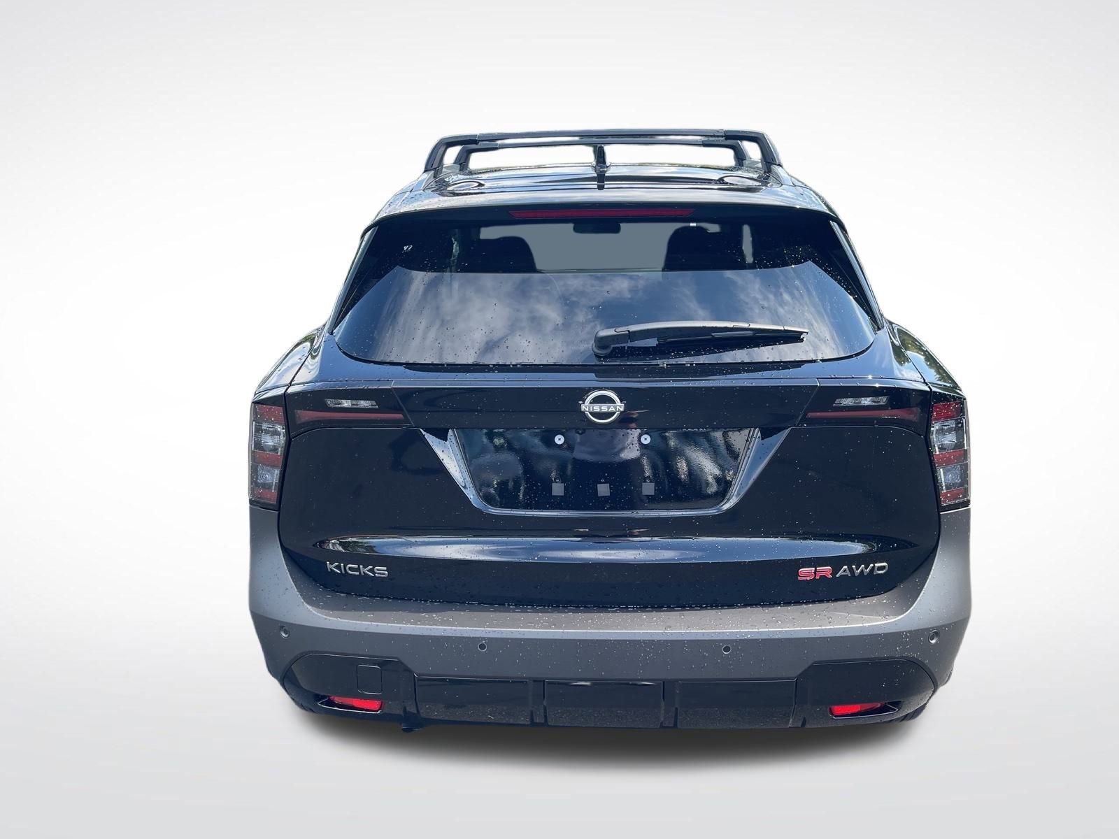 New 2026 Nissan Kicks SR w/ Cold Weather Package image 8