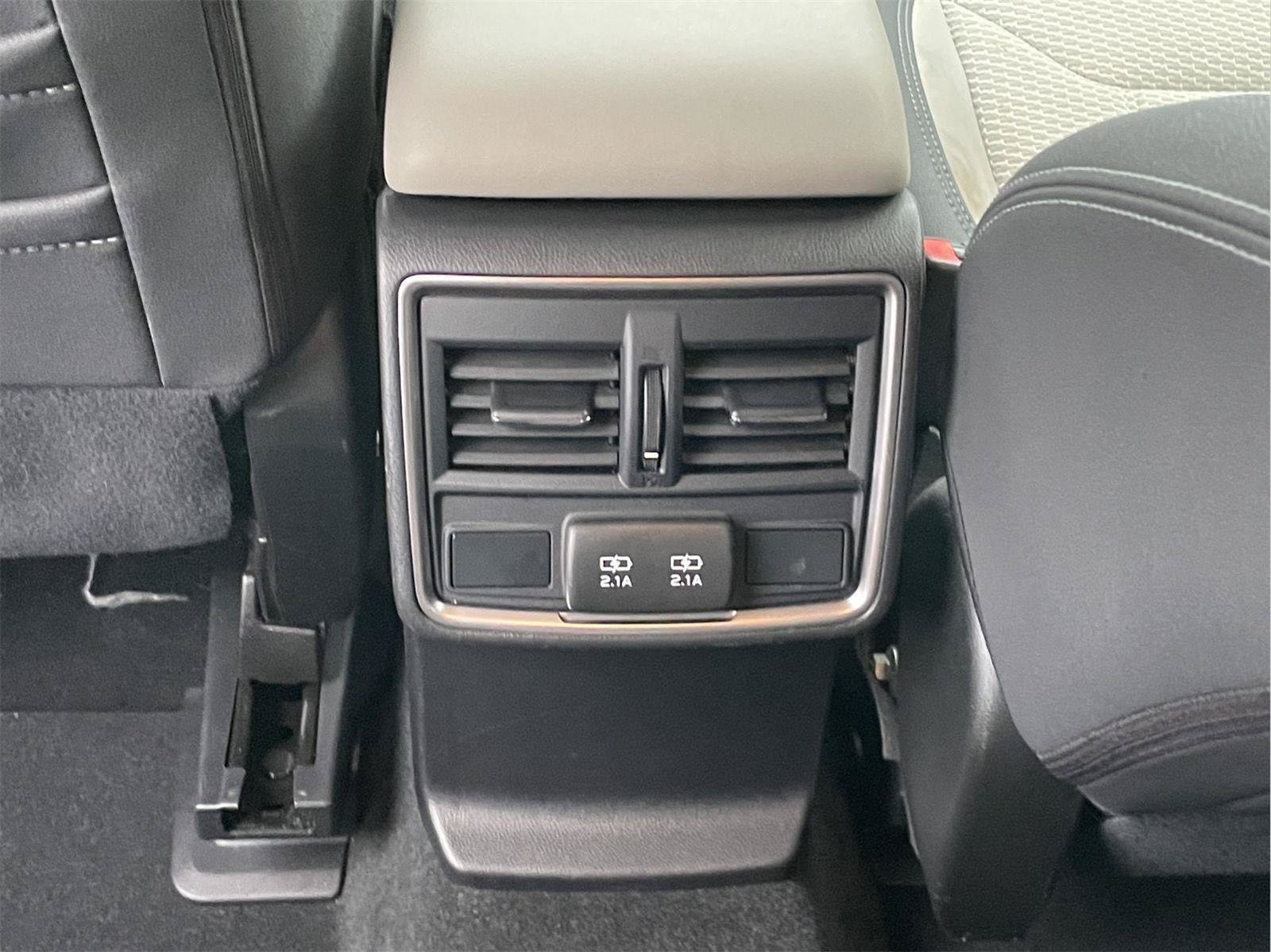 Used 2020 Subaru Forester Premium AWD/4WD image 16