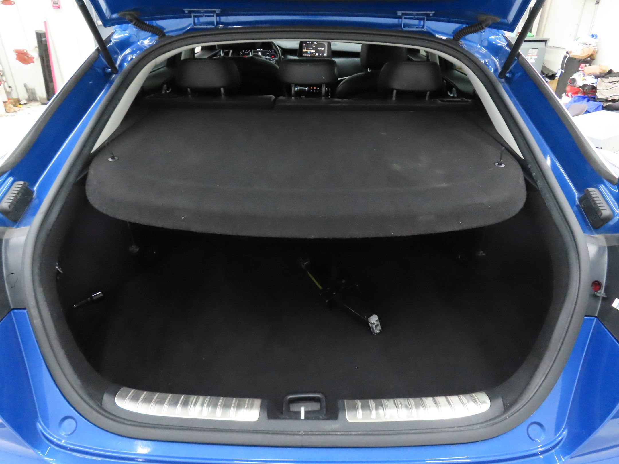 Used 2018 Kia Stinger Premium AWD/4WD image 24