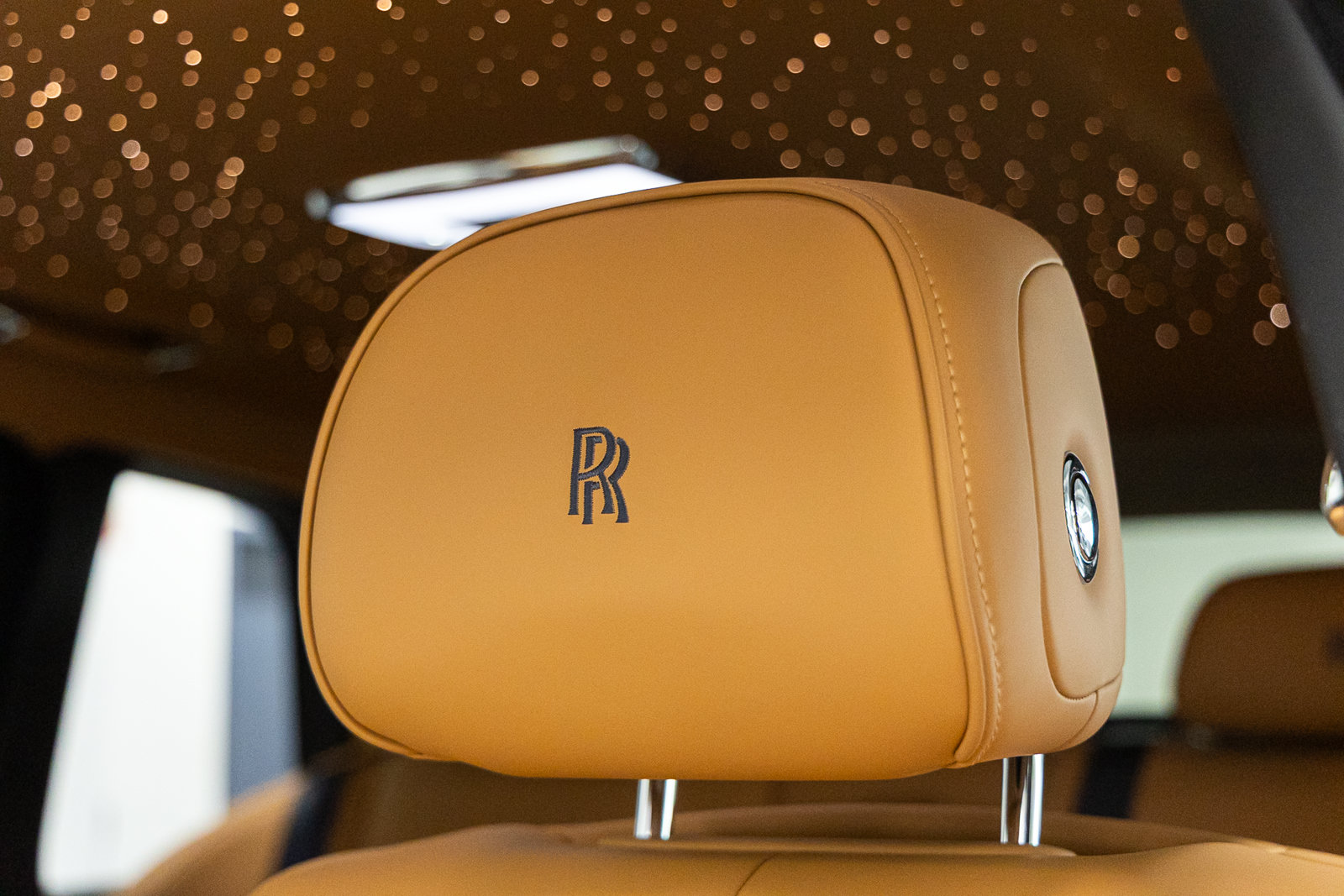 Certified 2025 Rolls-Royce Cullinan AWD/4WD image 35