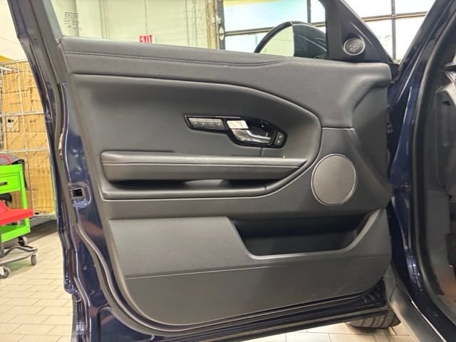 Used 2018 Land Rover Range Rover Evoque SE AWD/4WD image 10