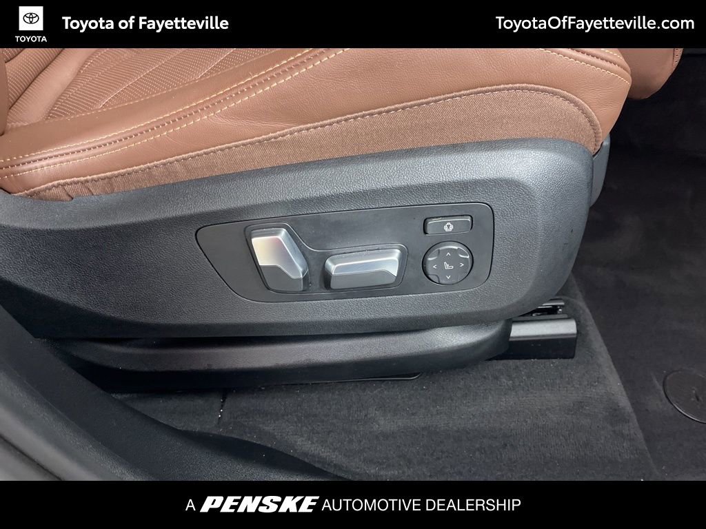 Used 2024 BMW X5 xDrive40i w/ Premium Package image 8