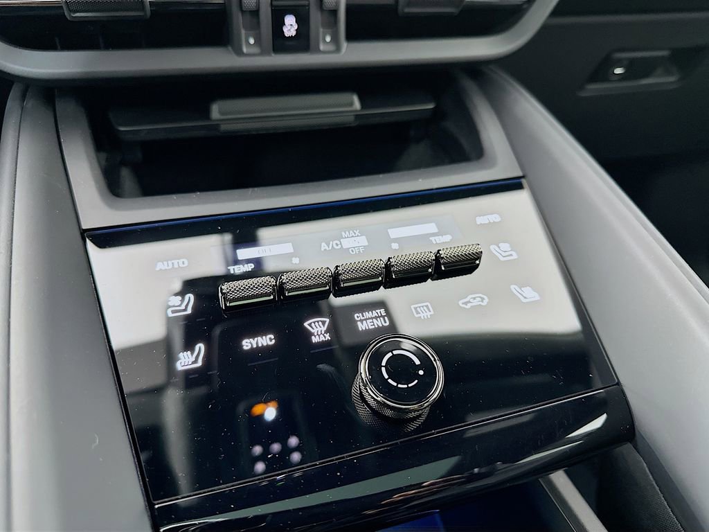 Used 2025 Porsche Macan Turbo Electric image 23