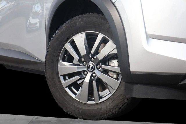 Certified 2025 Nissan Pathfinder SV AWD/4WD image 3