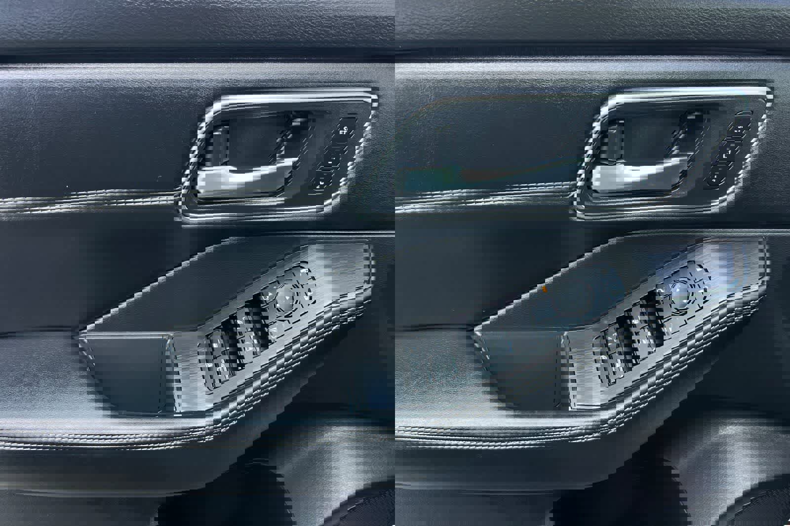 New 2026 Nissan Rogue Platinum image 13