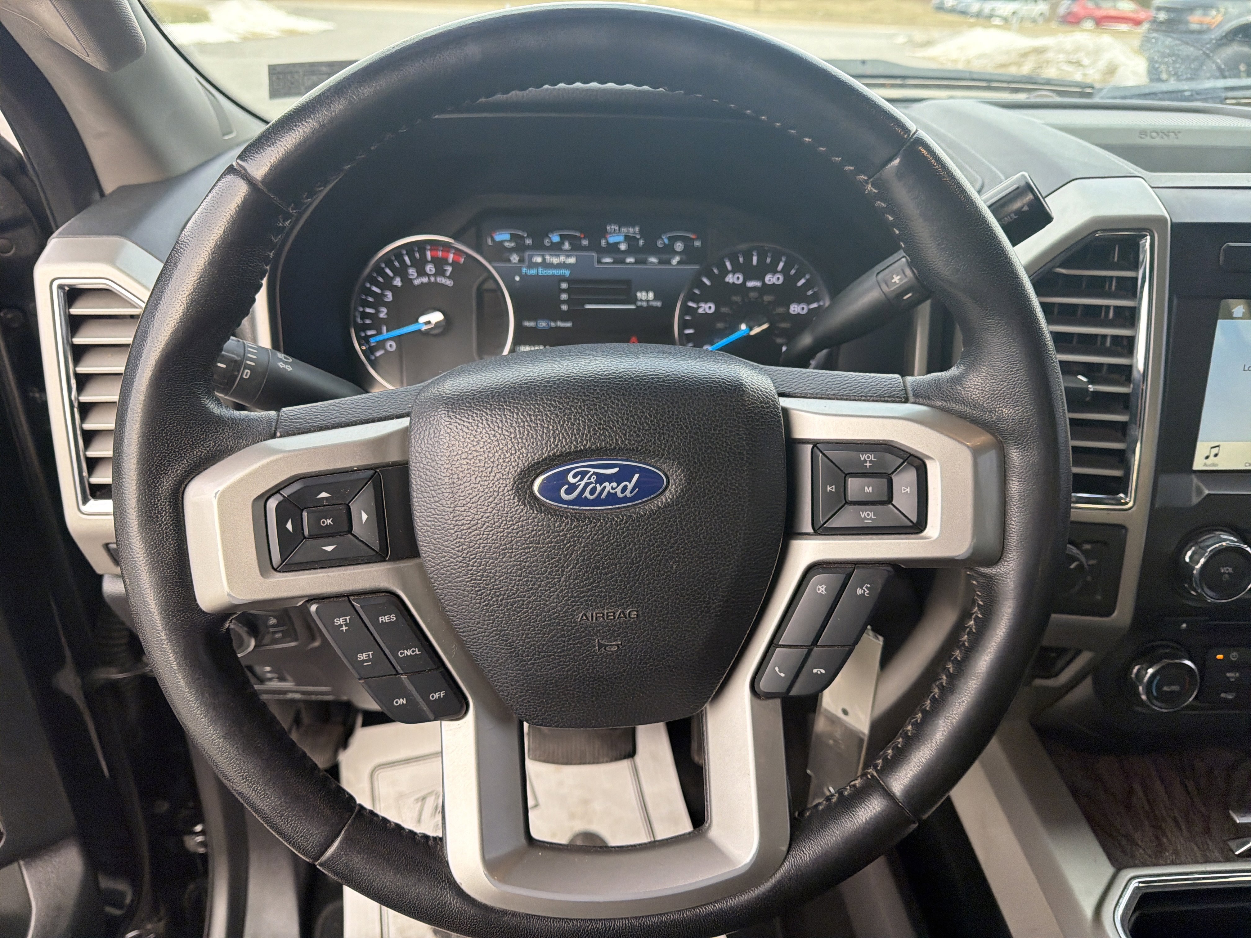 Used 2017 Ford F250 Lariat w/ Chrome Package image 18