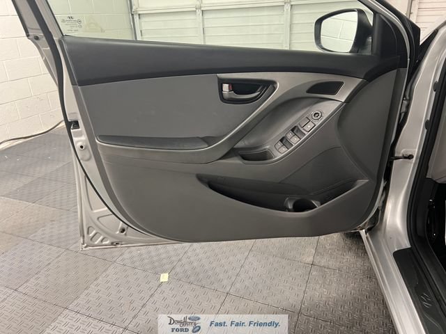 Used 2013 Hyundai Elantra GLS FWD image 24