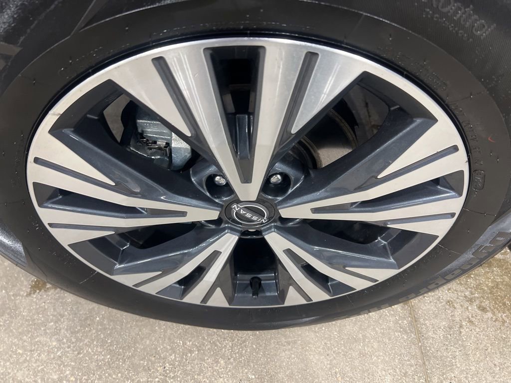 Certified 2023 Nissan Rogue SV image 43