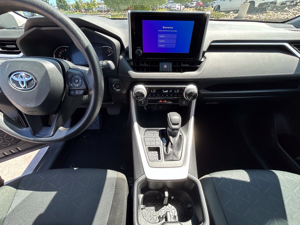 Used 2025 Toyota RAV4 XLE AWD/4WD image 18