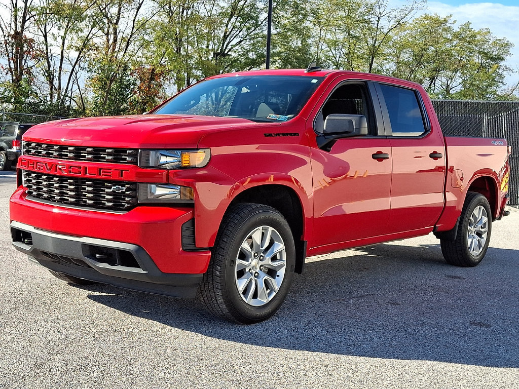 Used 2020 Chevrolet Silverado 1500 Custom w/ Custom Value Package AWD/4WD image 6