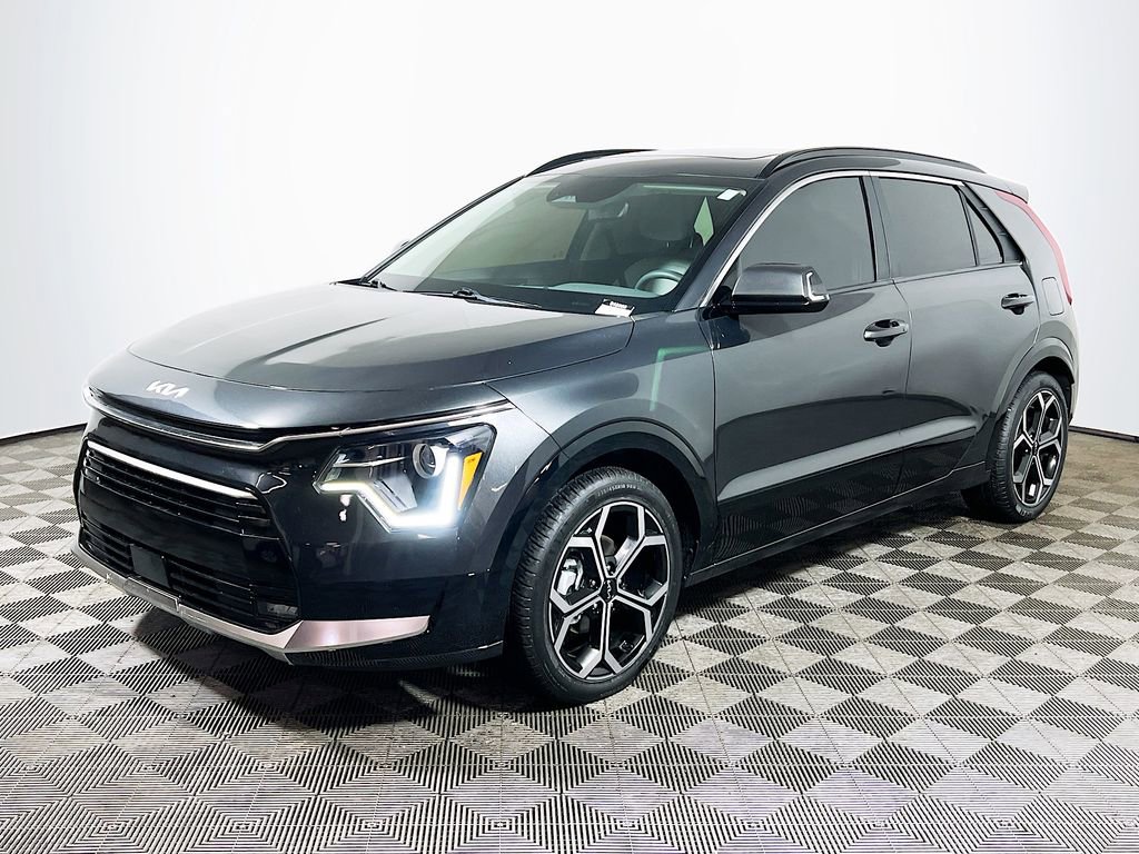 Used 2024 Kia Niro EX Touring FWD image 3
