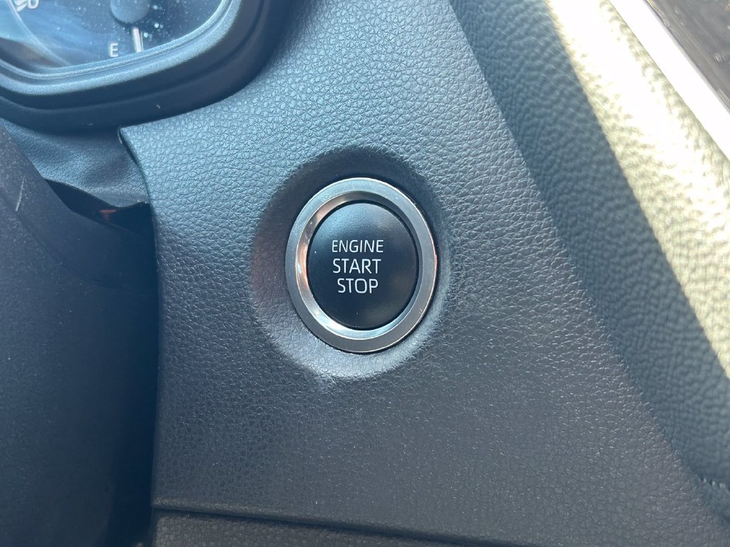 Certified 2025 Toyota Corolla SE FWD image 24