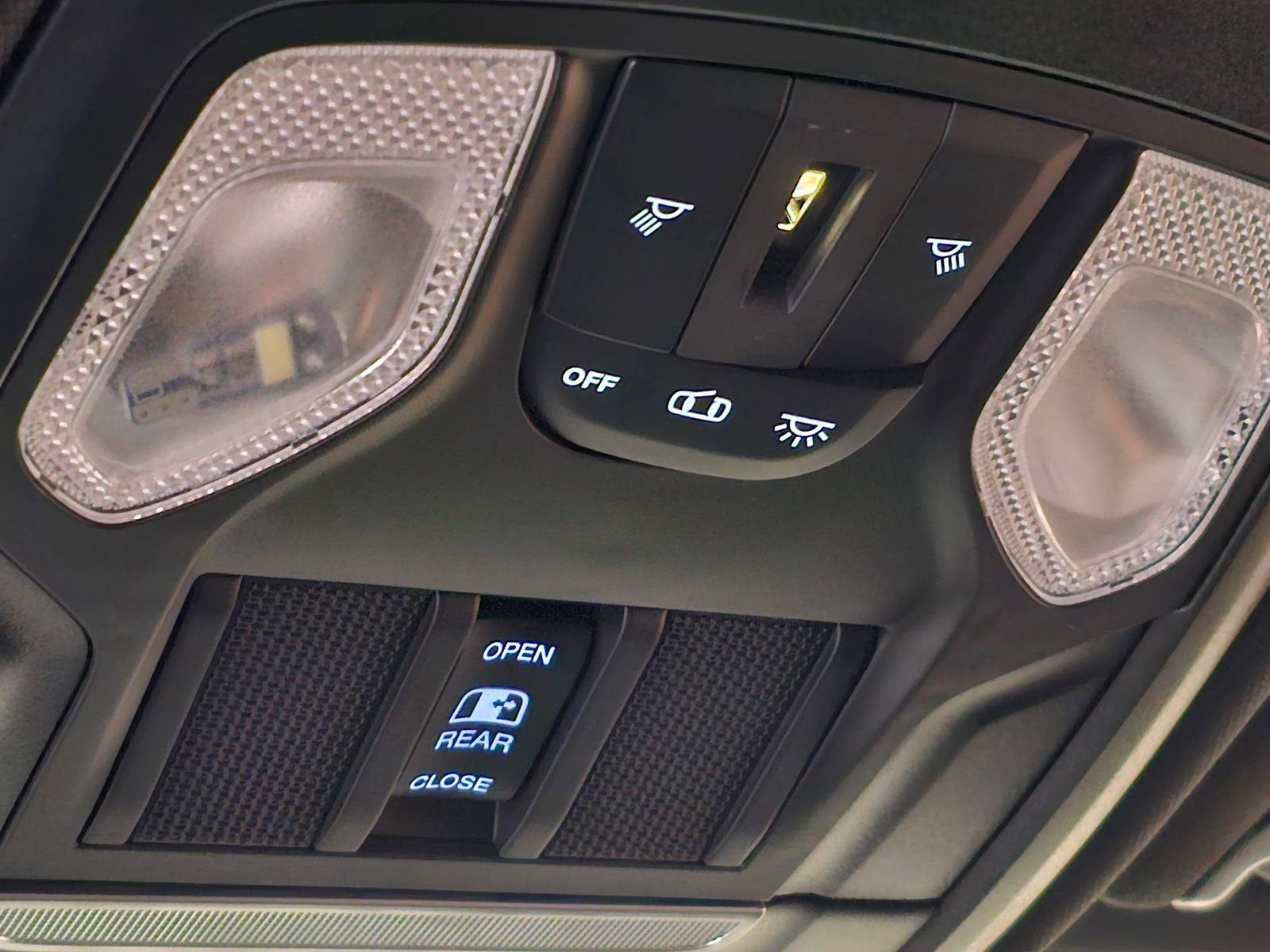 Used 2022 RAM 3500 Big Horn w/ Level C Equiment Group image 33