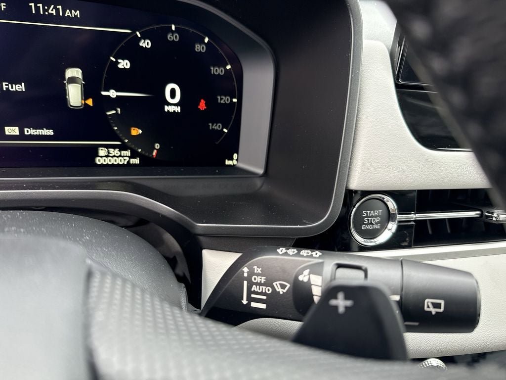 New 2025 Mitsubishi Outlander SE image 23
