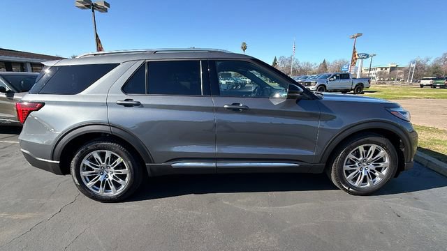 New 2026 Ford Explorer Platinum image 3