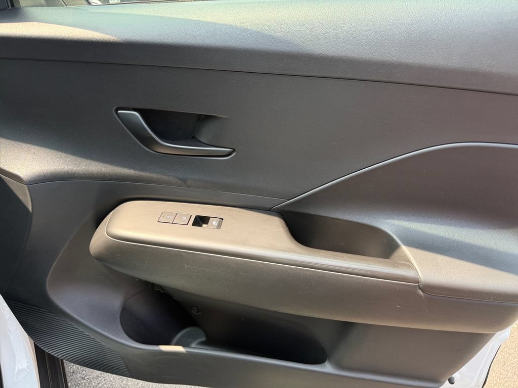 Used 2024 Hyundai Kona SEL AWD/4WD image 19