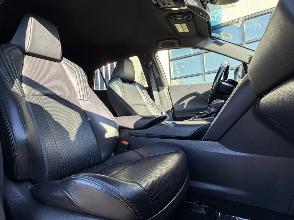 Used 2021 Toyota Venza XLE w/ Softex Package image 22