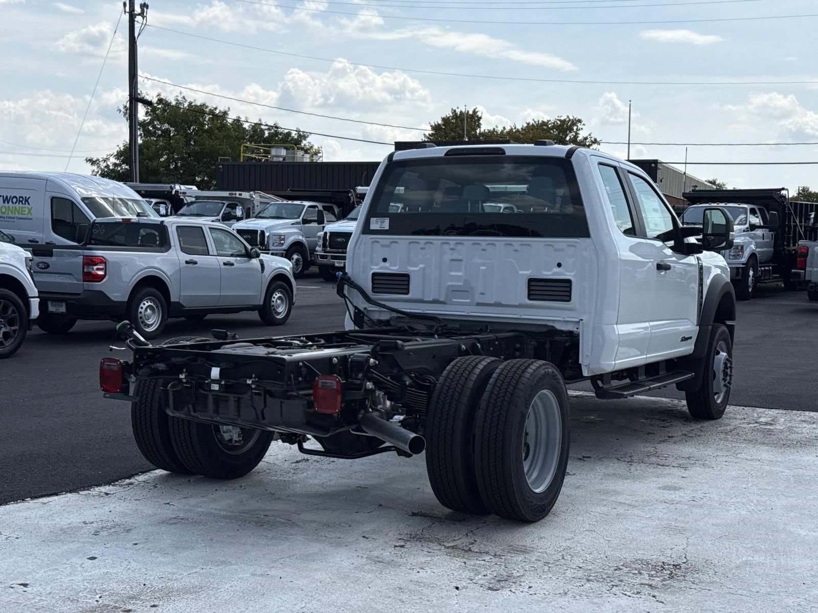 New 2026 Ford F550 4x4 SuperCab Super Duty image 3
