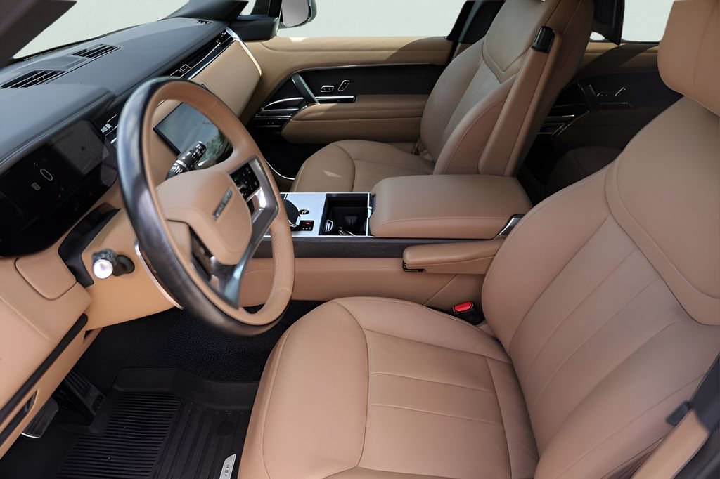 Used 2025 Land Rover Range Rover Autobiography AWD/4WD image 9