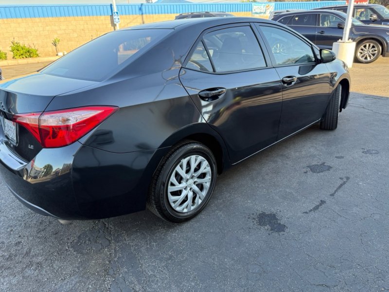 Used 2018 Toyota Corolla LE FWD image 11