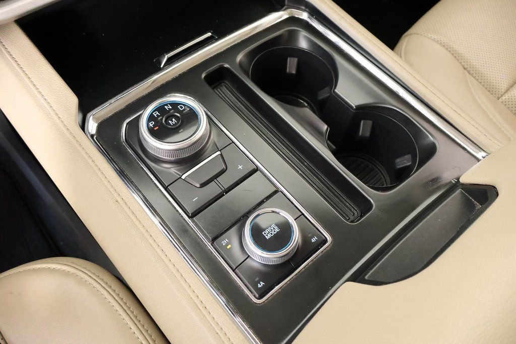 Used 2023 Ford Expedition Max XLT image 8