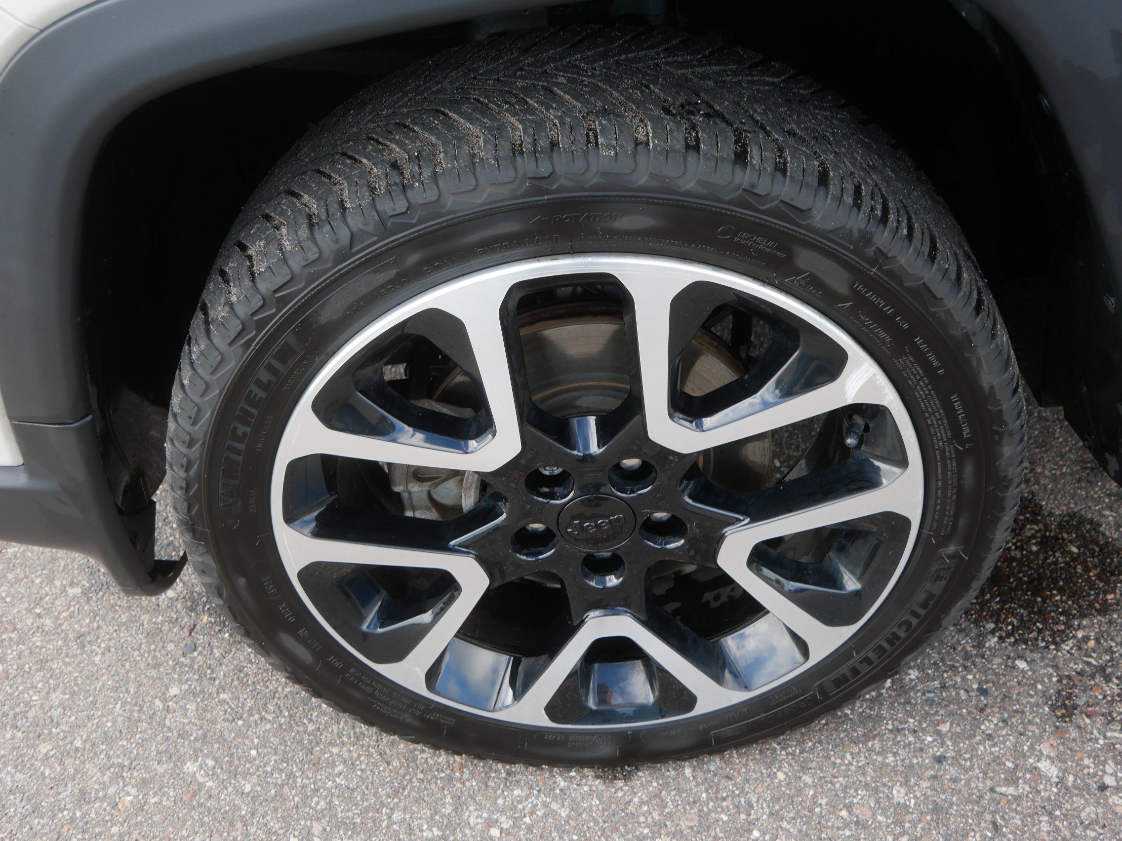 Used 2021 Jeep Compass Limited w/ Sun and Sound Group AWD/4WD image 16