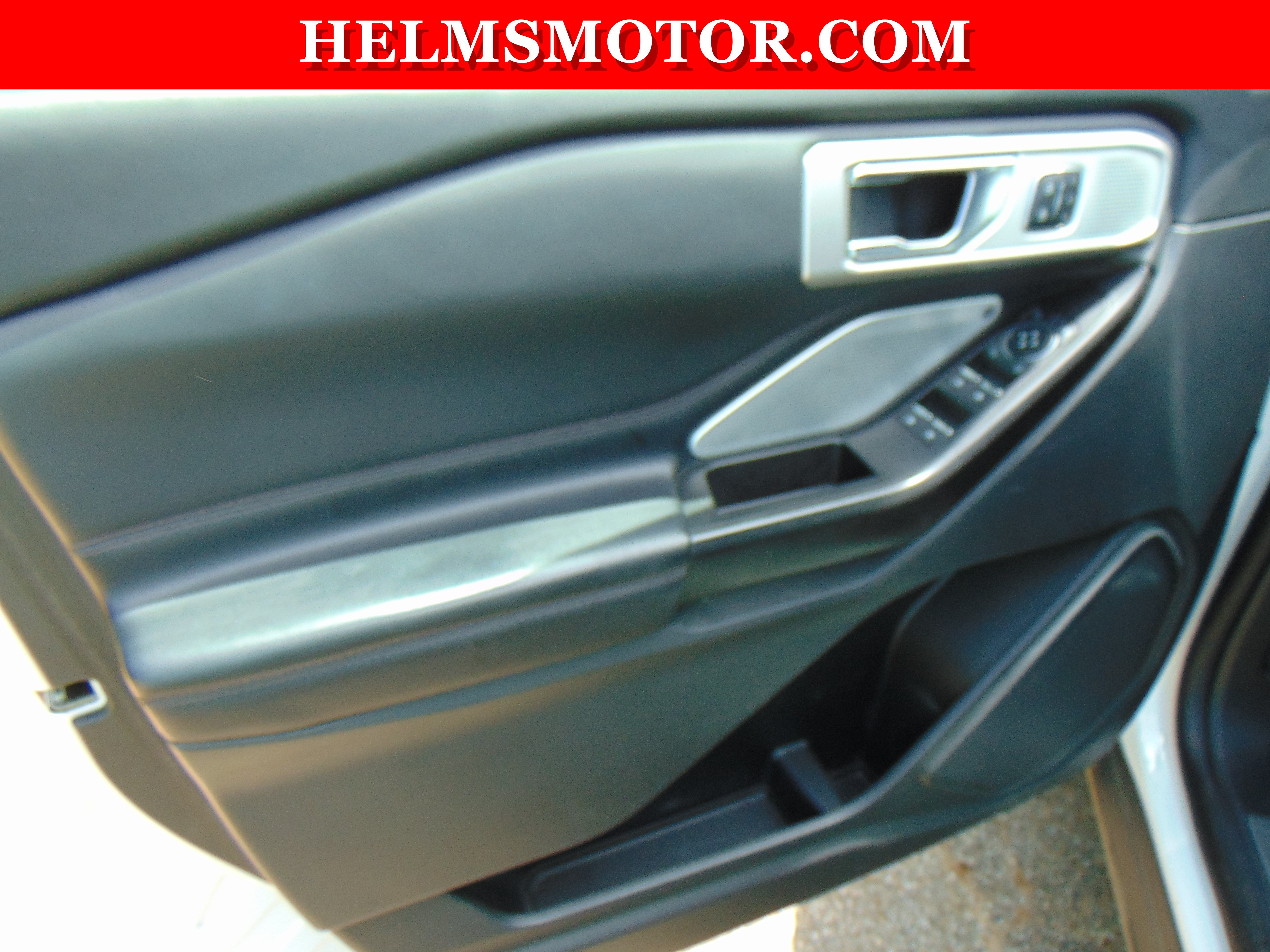 Used 2020 Ford Explorer Platinum w/ Premium Technology Package AWD/4WD image 20