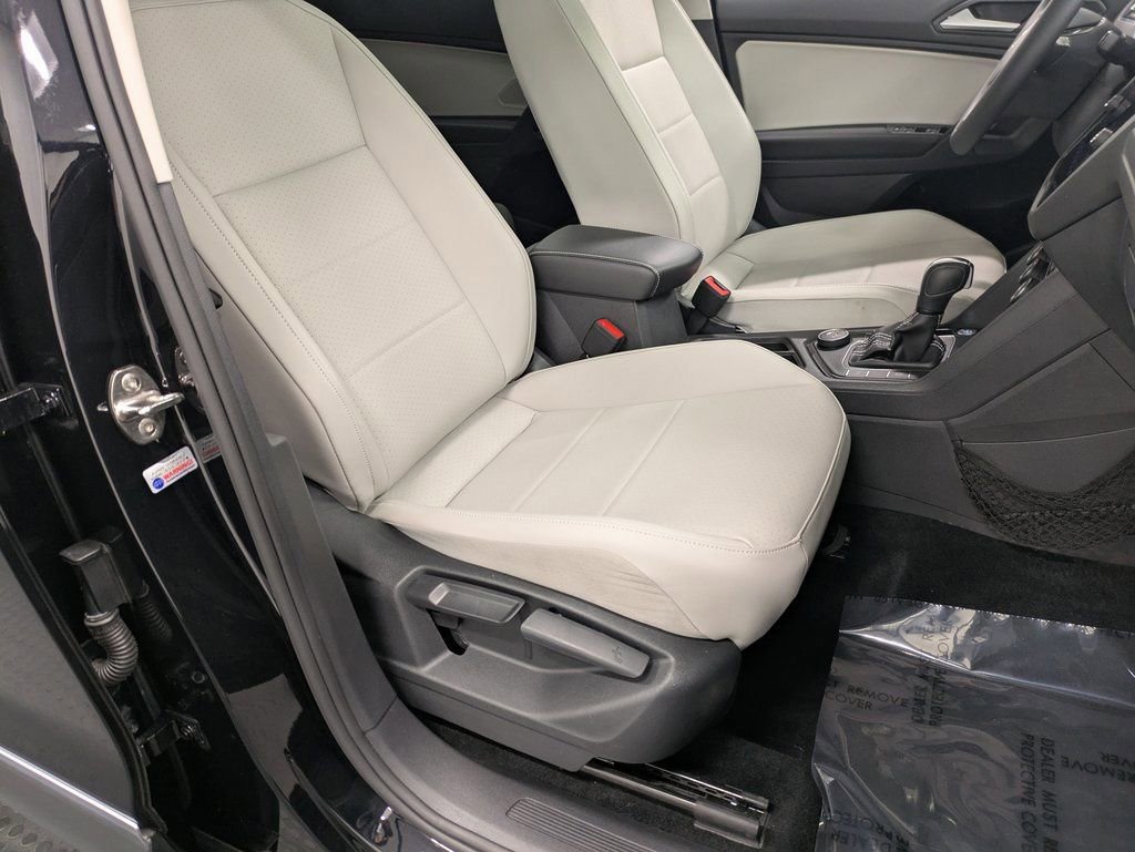 Certified 2021 Volkswagen Tiguan SEL image 30