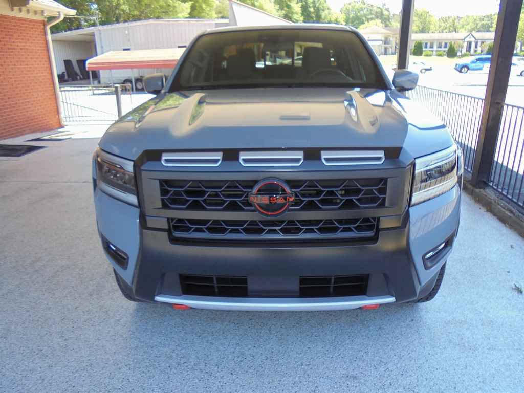 Used 2025 Nissan Frontier Pro-X RWD image 3