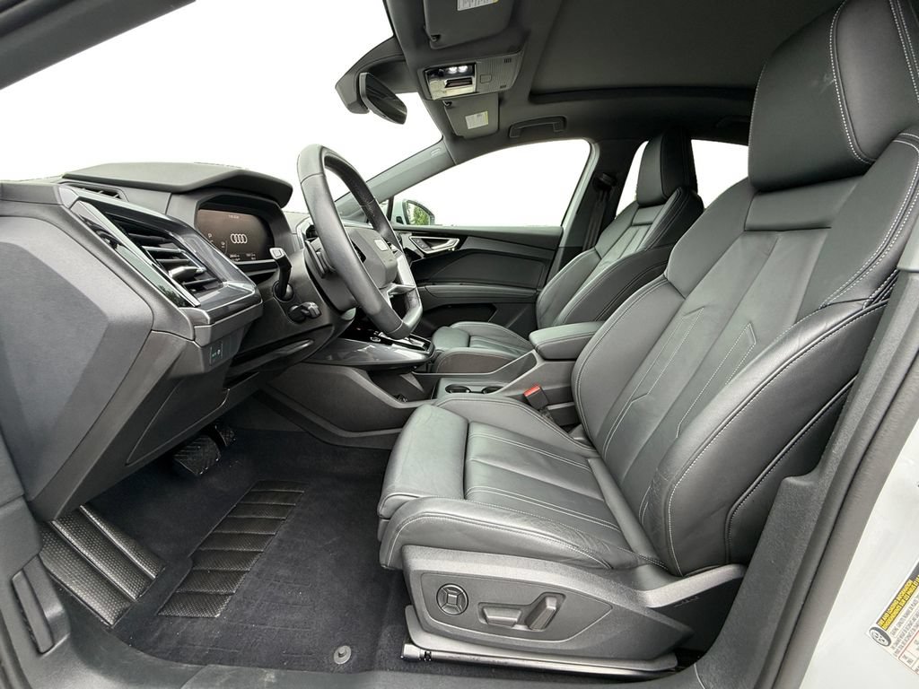 Used 2023 Audi Q4 e-tron Premium Plus w/ Premium Plus AWD/4WD image 9