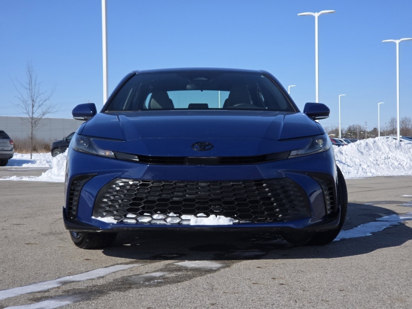 Used 2025 Toyota Camry SE image 9